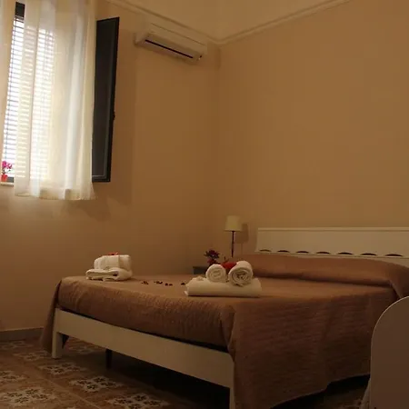 Le Pomelie Dell'etna Bed & Breakfast 3*